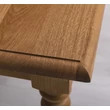 Kép 4/5 - Tölgyfa dohányzóasztal esztergált fenyőfa lábbal - lavintagehome.hu