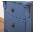 Kép 4/6 - Fenyőfa éjjeliszekrény 3 fiókos, díszes - lavintagehome.hu