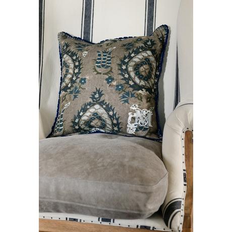 Flourish design díszpárna - lavintagehome.hu